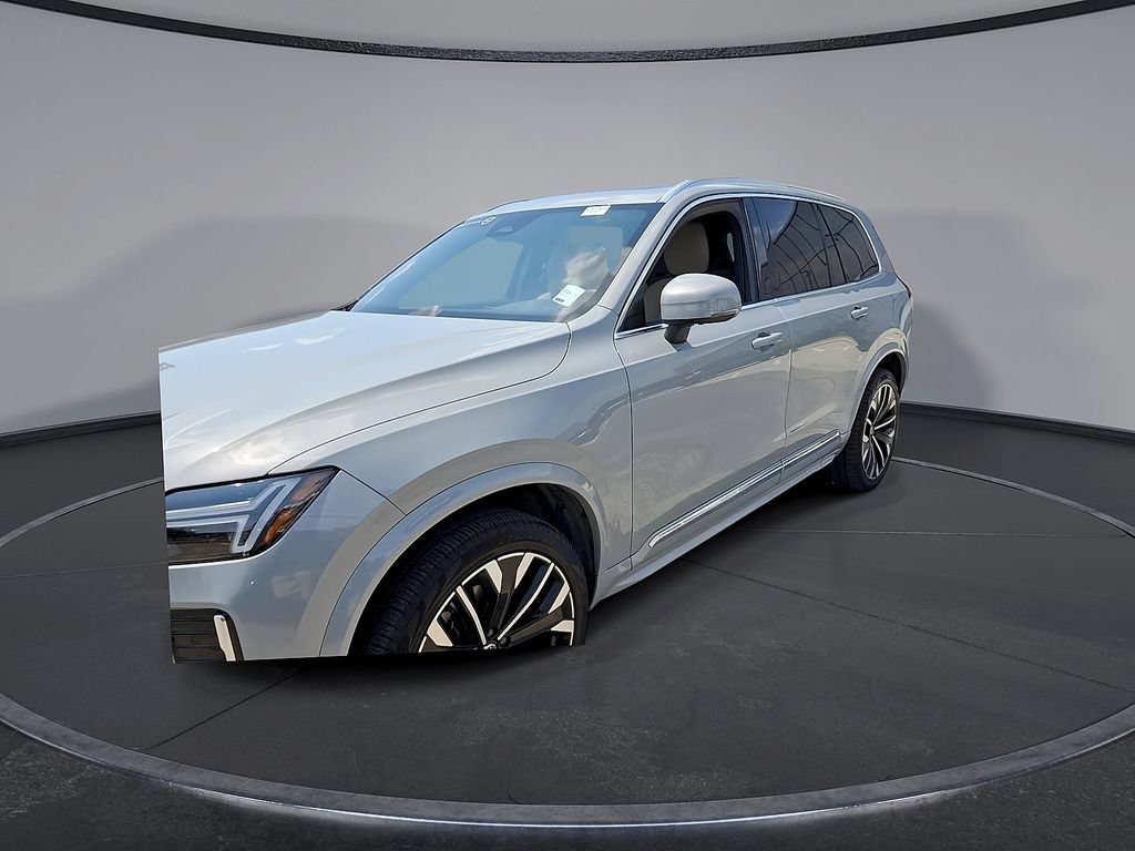 Certified 2026 Volvo XC90 B6 Plus AWD/4WD image 3