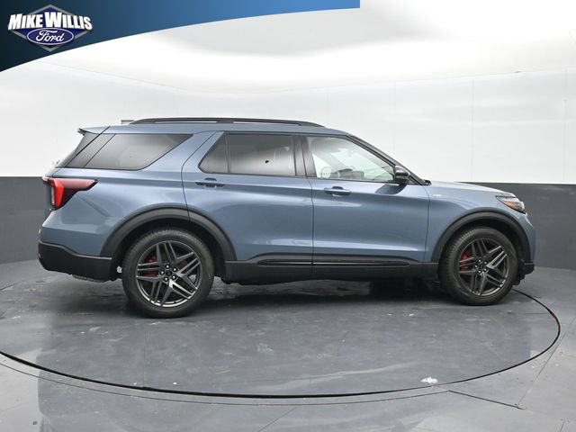 Used 2025 Ford Explorer ST-Line w/ Premium Package RWD image 8