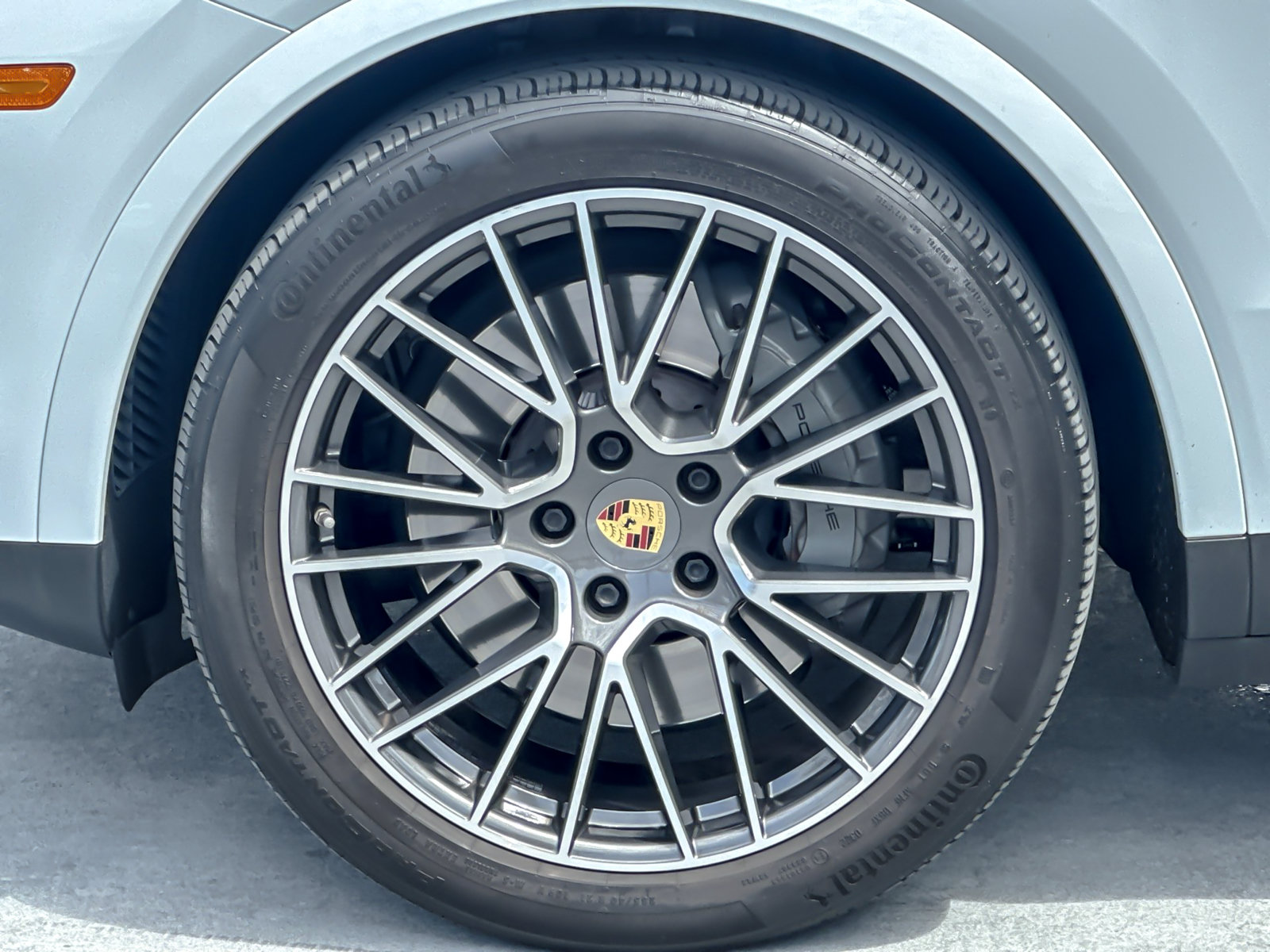 Certified 2022 Porsche Cayenne S AWD/4WD image 27