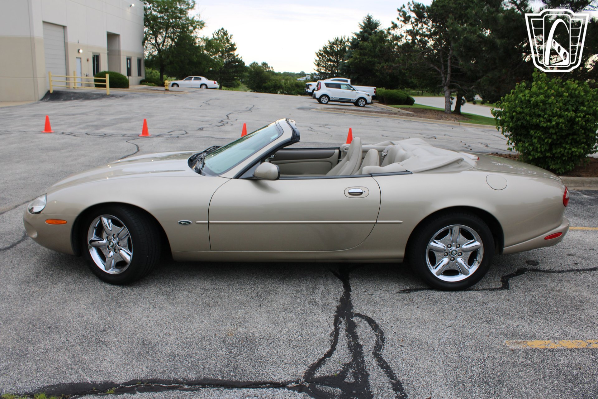 Used 1999 Jaguar XK8 Convertible RWD image 22