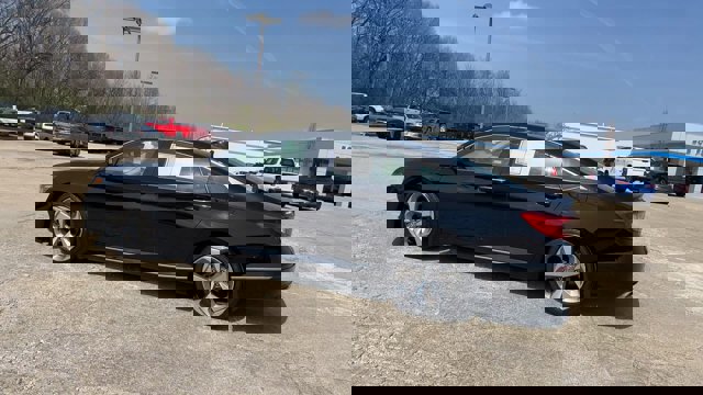 Used 2018 Honda Accord Touring image 6