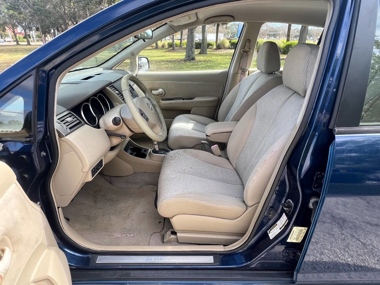 Used 2007 Nissan Versa 1.8 SL 4dr Hatchback (1.8L I4 w/ Convenience Pkg image 19
