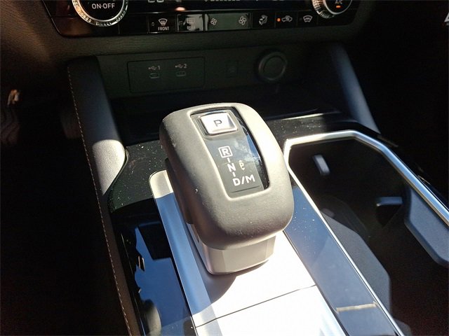 New 2025 Mitsubishi Outlander SE image 7