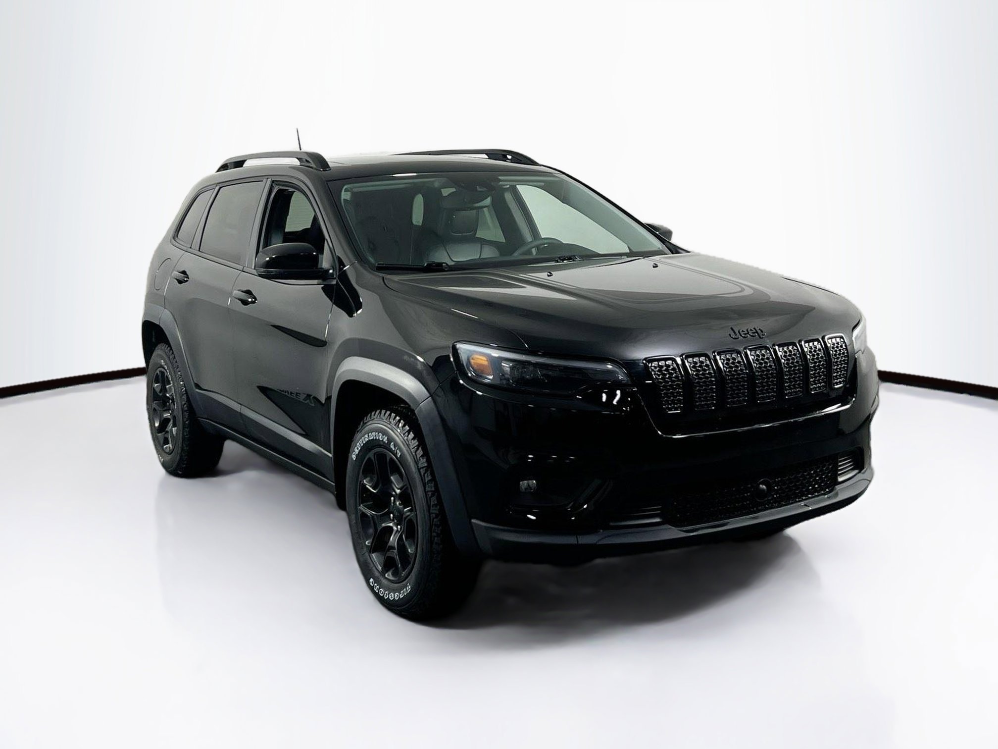 Used 2022 Jeep Cherokee Latitude w/ Sun & Sound Group AWD/4WD image 3
