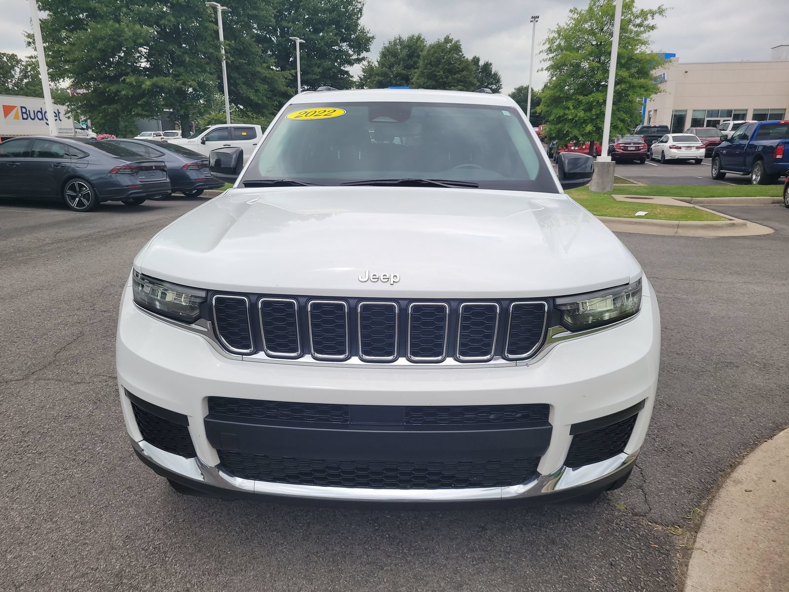 Used 2022 Jeep Grand Cherokee L Laredo w/ Luxury Tech Group I AWD/4WD image 8