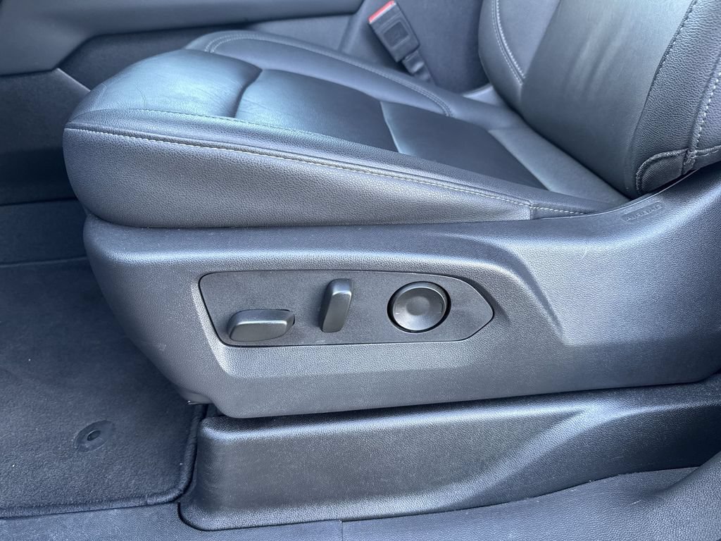 Certified 2025 Chevrolet Tahoe LT AWD/4WD image 12
