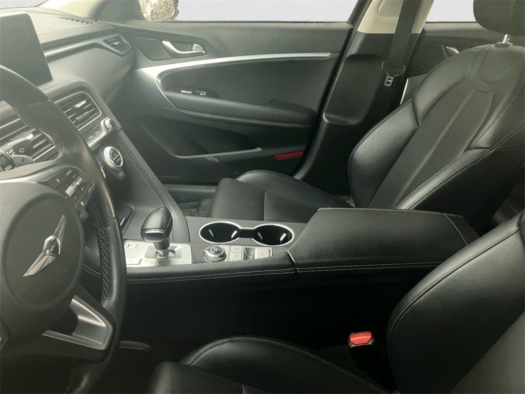 Used 2020 Genesis G70 2.0T image 4