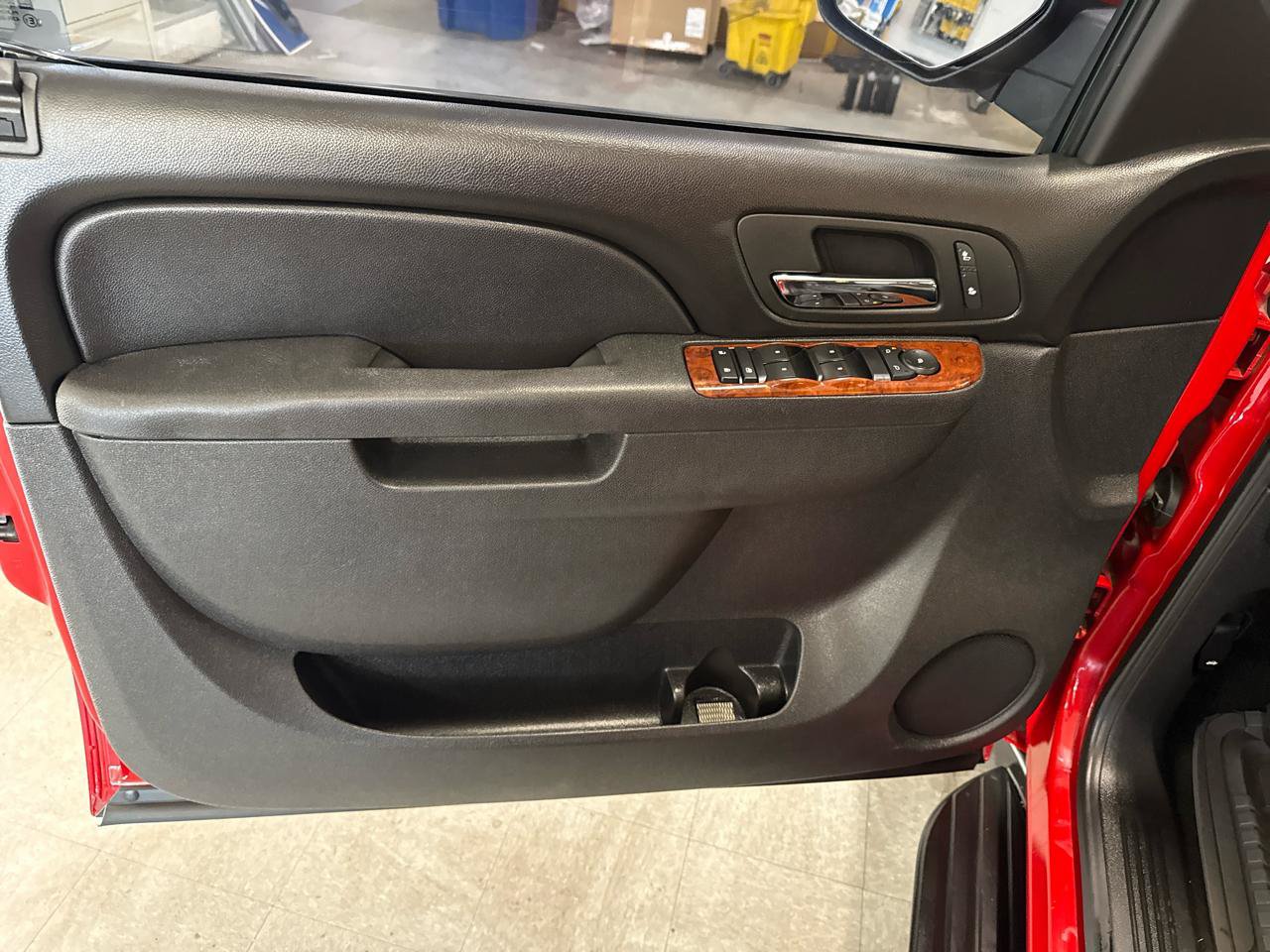Used 2012 Chevrolet Avalanche LT AWD/4WD image 29