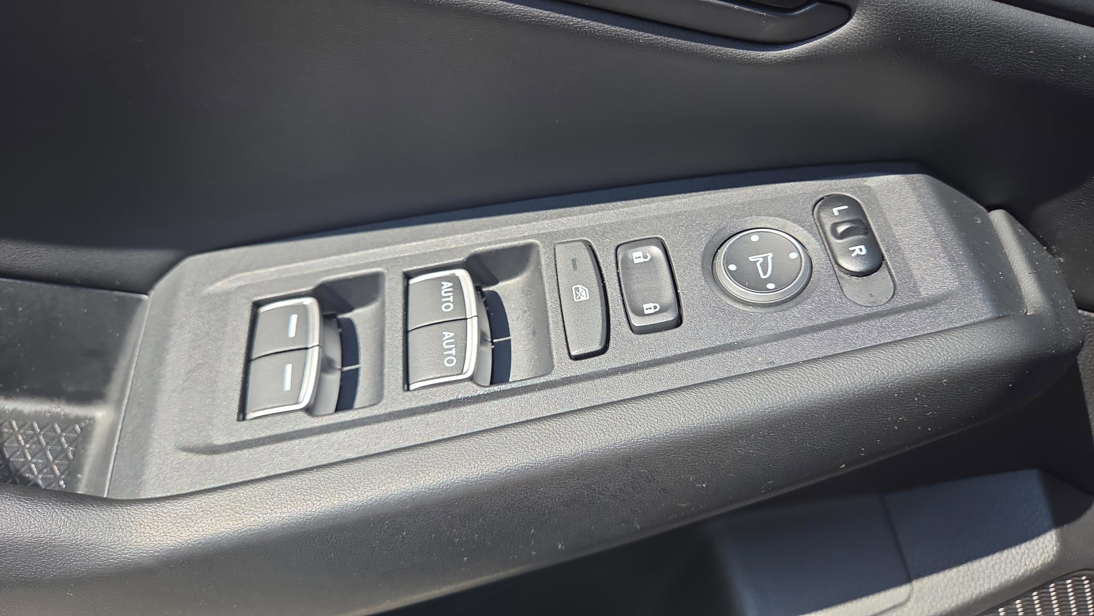 Used 2023 Honda Accord EX image 33