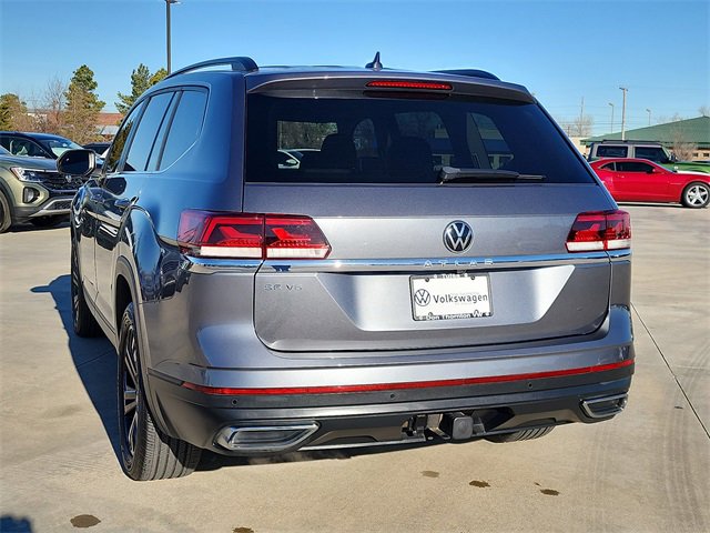 Used 2023 Volkswagen Atlas SE w/ Black Wheel Package image 3