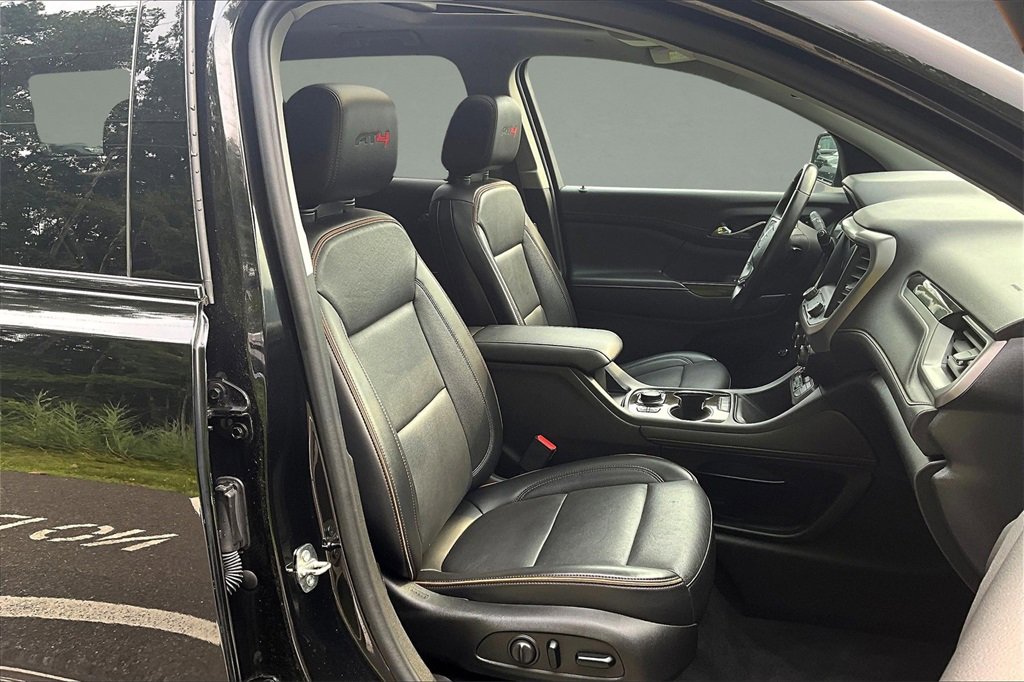 Used 2021 GMC Acadia AT4 w/ Technology Package image 29