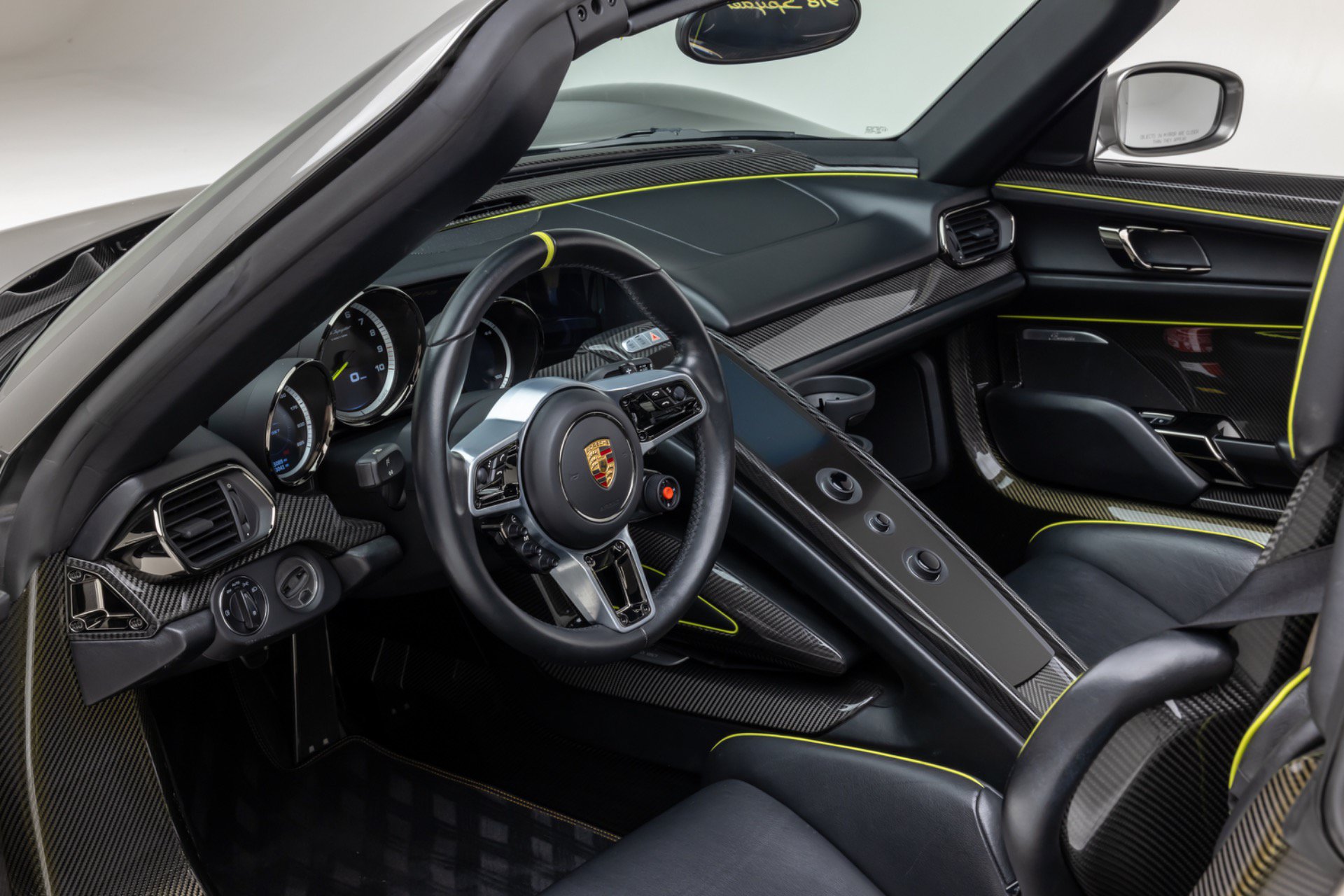 Used 2015 Porsche 918 Spyder AWD/4WD image 16