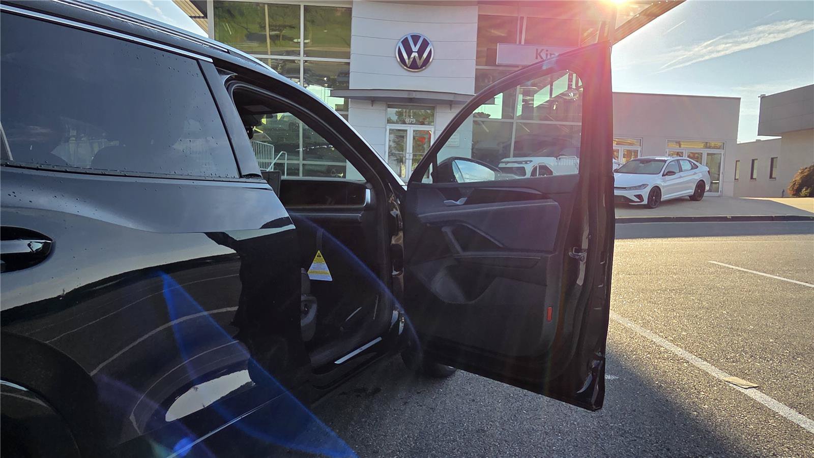 New 2026 Volkswagen Tiguan SEL R-Line AWD/4WD image 26