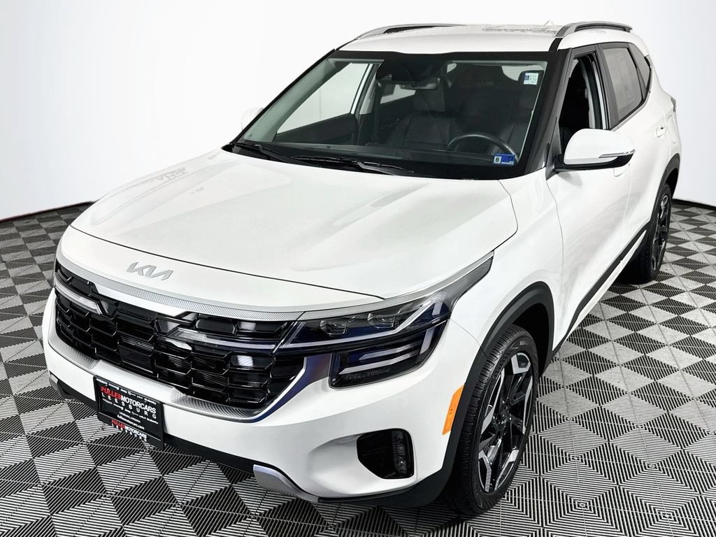 Used 2025 Kia Seltos SX AWD/4WD image 3