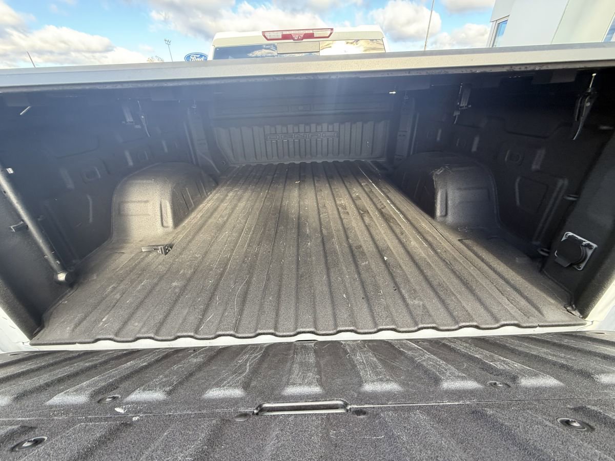 Used 2023 GMC Sierra 1500 Denali w/ Denali Reserve Package image 16