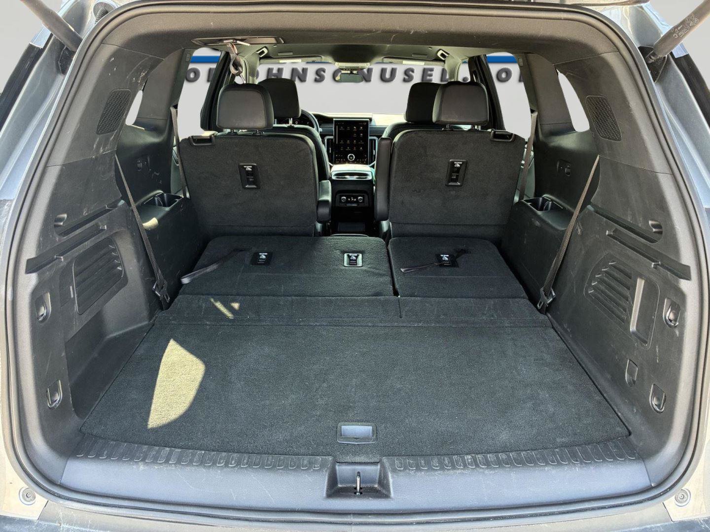 Used 2025 GMC Acadia Elevation w/ Elevation Premium Package AWD/4WD image 29