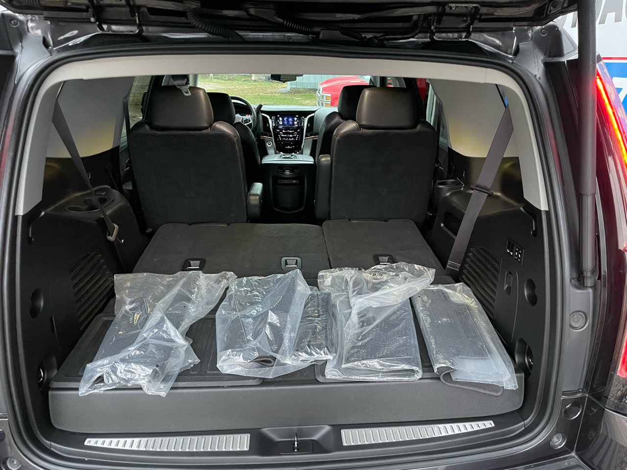 Used 2017 Cadillac Escalade Premium Luxury image 11