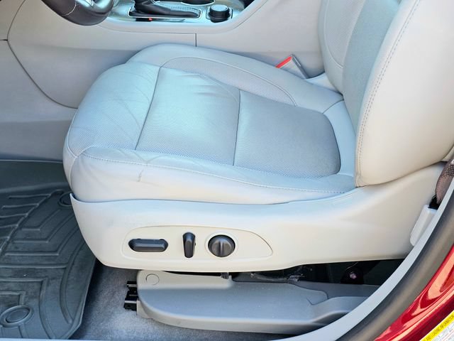 Used 2018 GMC Acadia SLT FWD image 16