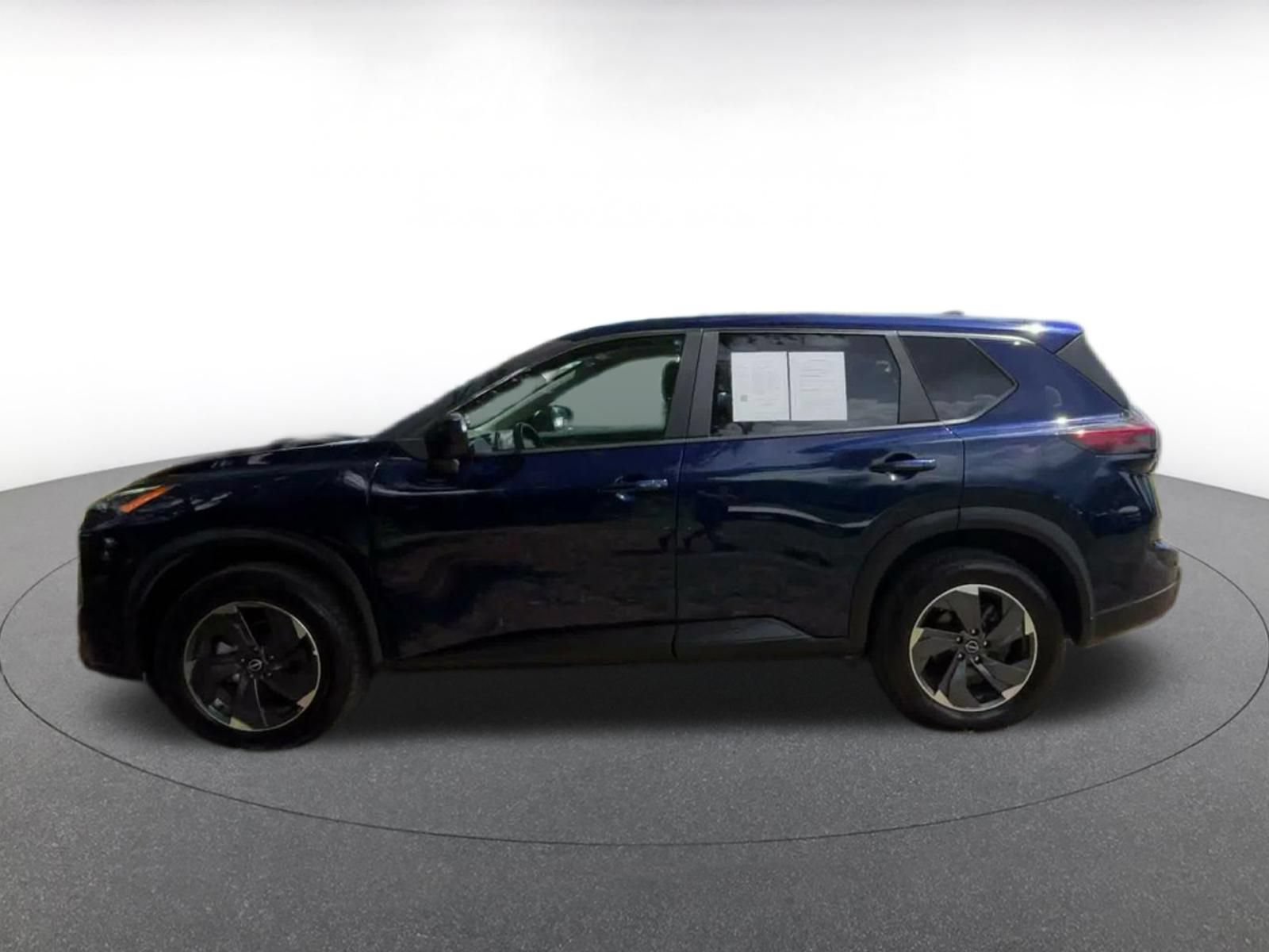 Used 2025 Nissan Rogue SV FWD image 8