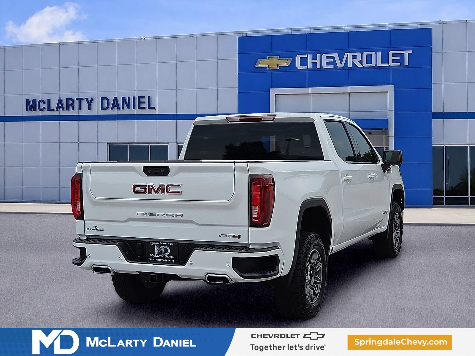 Certified 2025 GMC Sierra 1500 AT4 AWD/4WD image 5