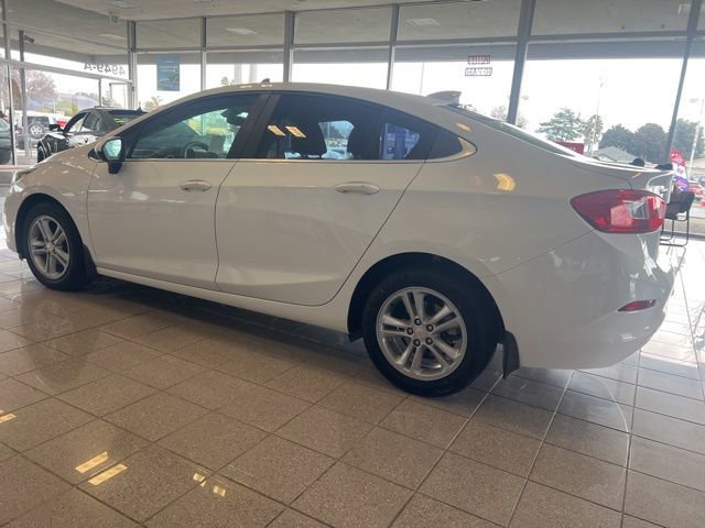 Used 2017 Chevrolet Cruze LT w/ Convenience Package image 9