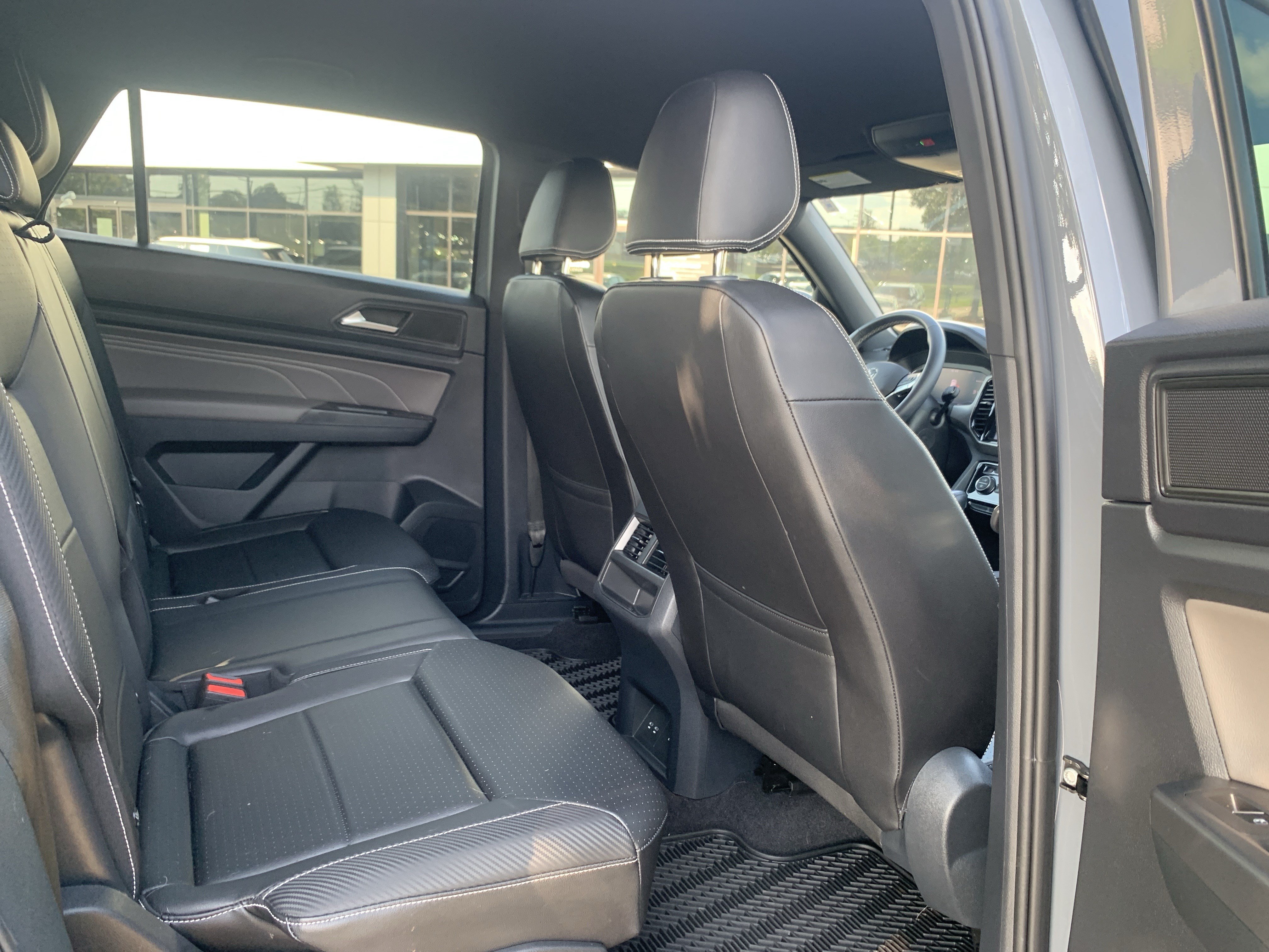 Used 2023 Volkswagen Atlas Cross Sport SE w/ Black Wheel Package FWD image 33