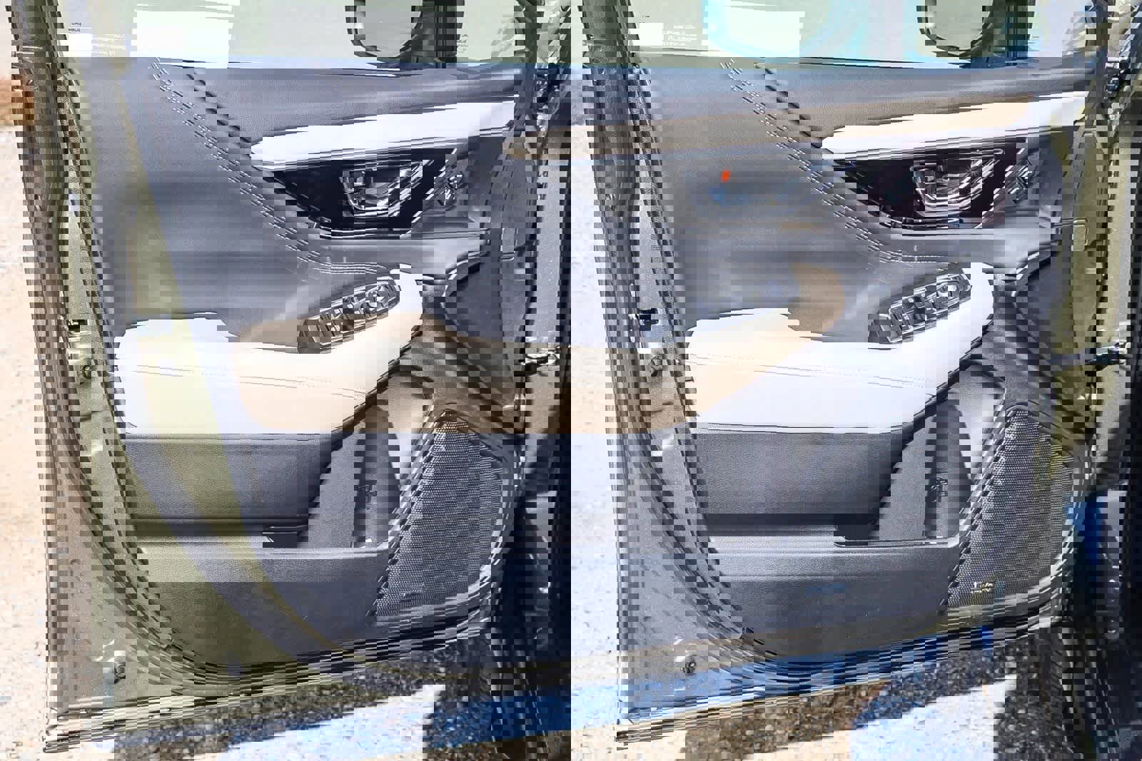 New 2025 Subaru Outback Limited image 18