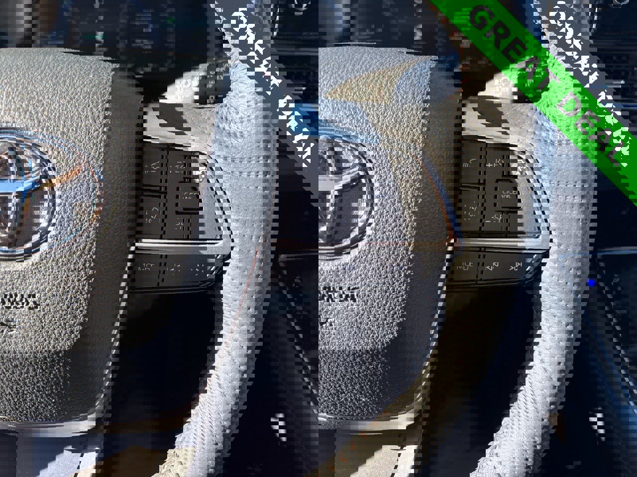 Used 2025 Toyota Sienna Platinum image 25