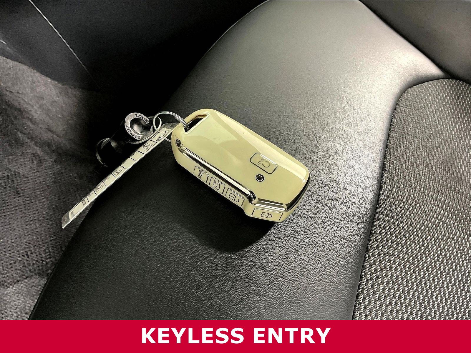 Certified 2024 Kia Niro EX FWD image 31