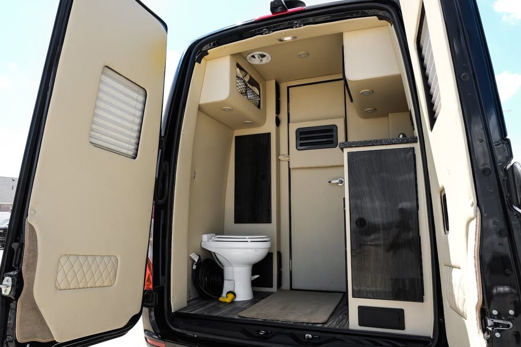Used 2020 Mercedes-Benz Sprinter 3500 w/ Windows All Around Package image 74