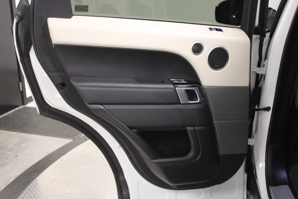 Used 2020 Land Rover Range Rover HSE AWD/4WD image 36
