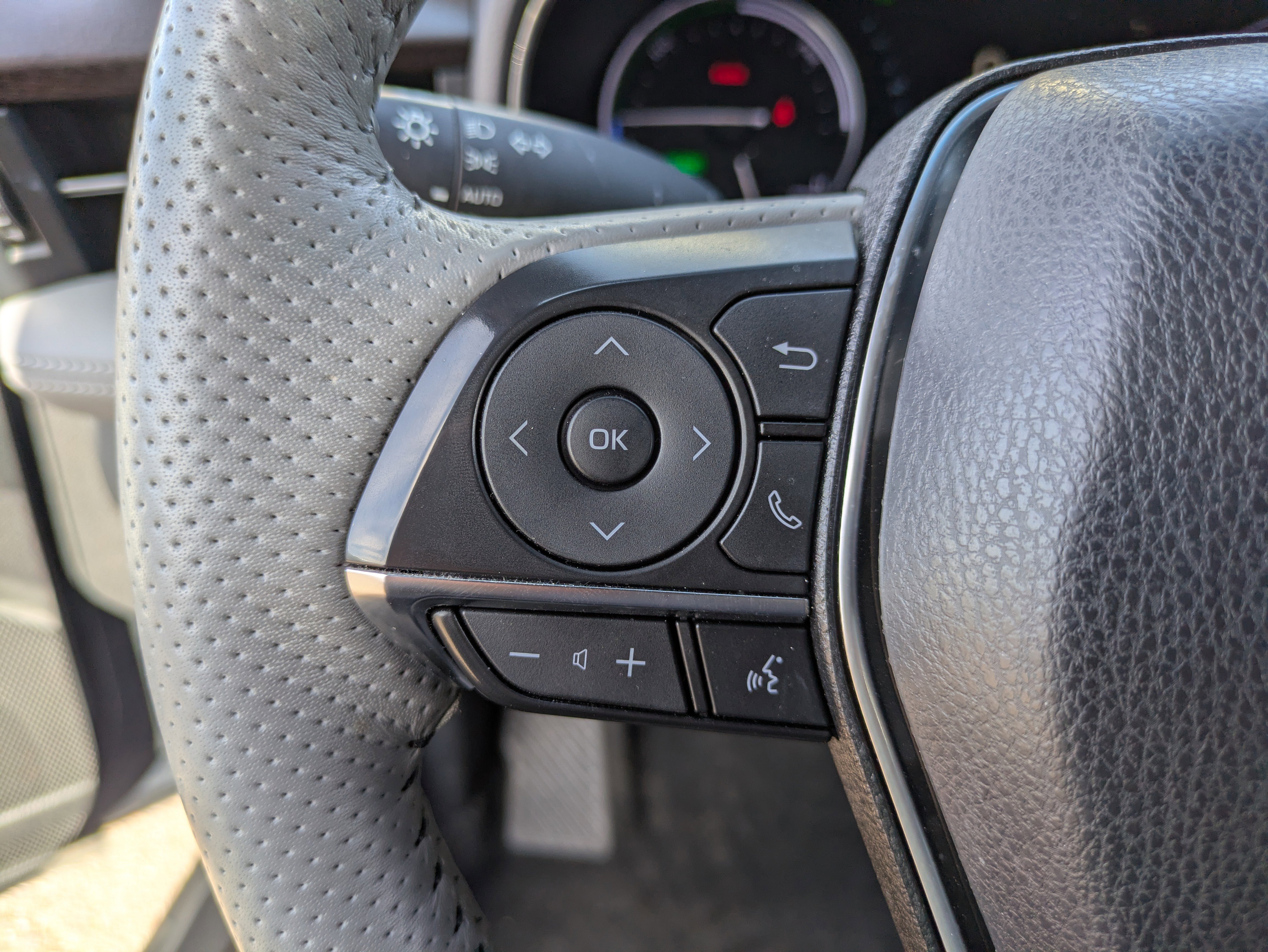 Used 2019 Toyota Avalon Limited w/ Advanced Safety Package image 26