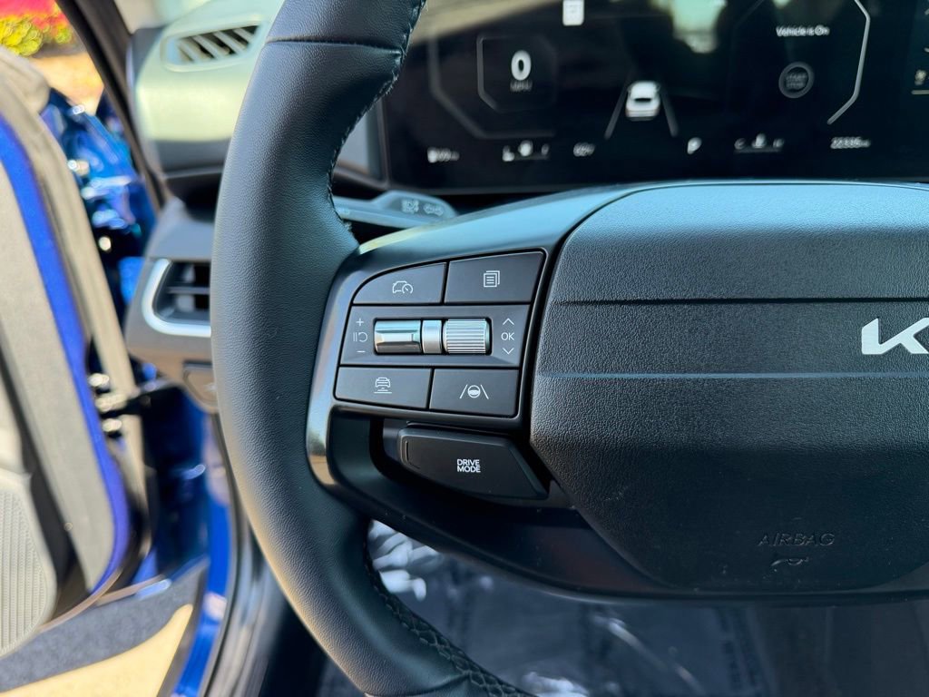 Used 2025 Kia K4 EX image 17