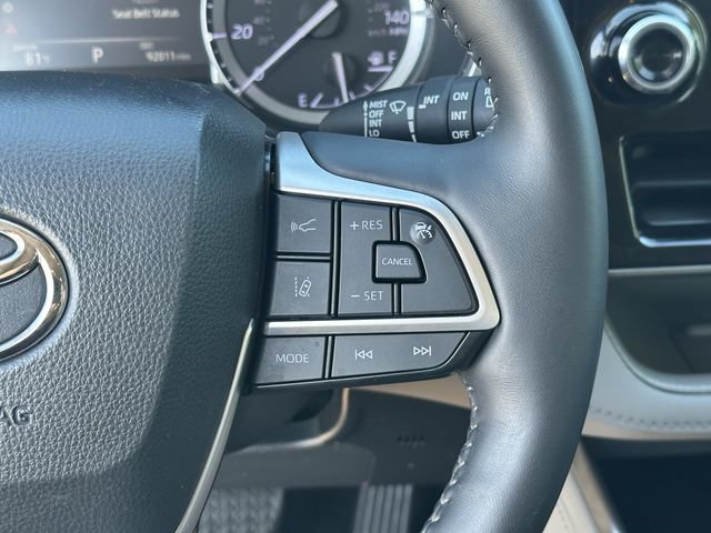Used 2022 Toyota Highlander Limited AWD/4WD image 15