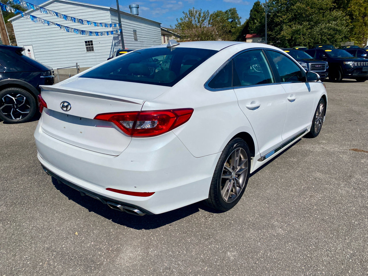 Used 2017 Hyundai Sonata Sport 2.0T w/ Cargo Package image 7