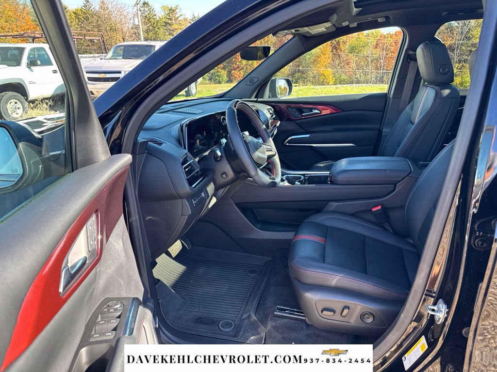 Used 2024 Chevrolet Traverse RS AWD/4WD image 19