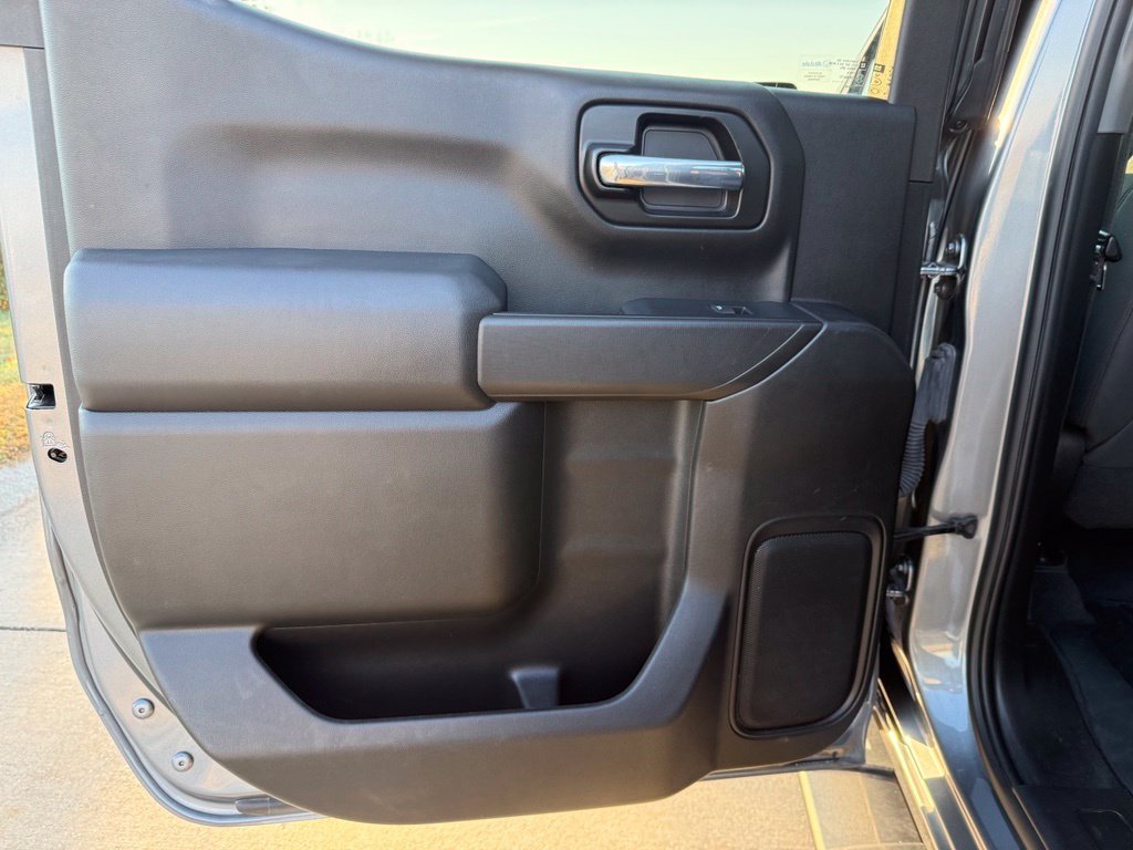 Used 2021 Chevrolet Silverado 1500 LT AWD/4WD image 14