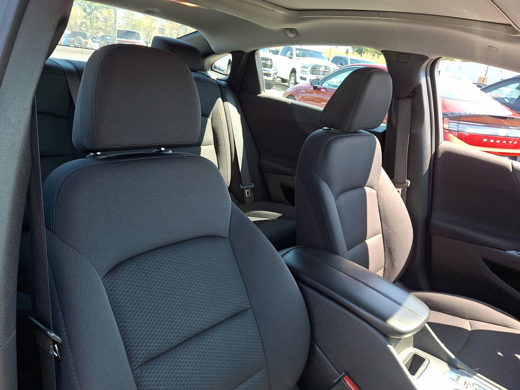 Used 2024 Chevrolet Malibu LT image 13