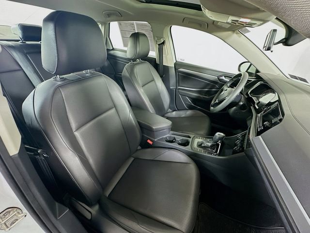 Used 2020 Volkswagen Jetta SE w/ SE Cold Weather Package image 28