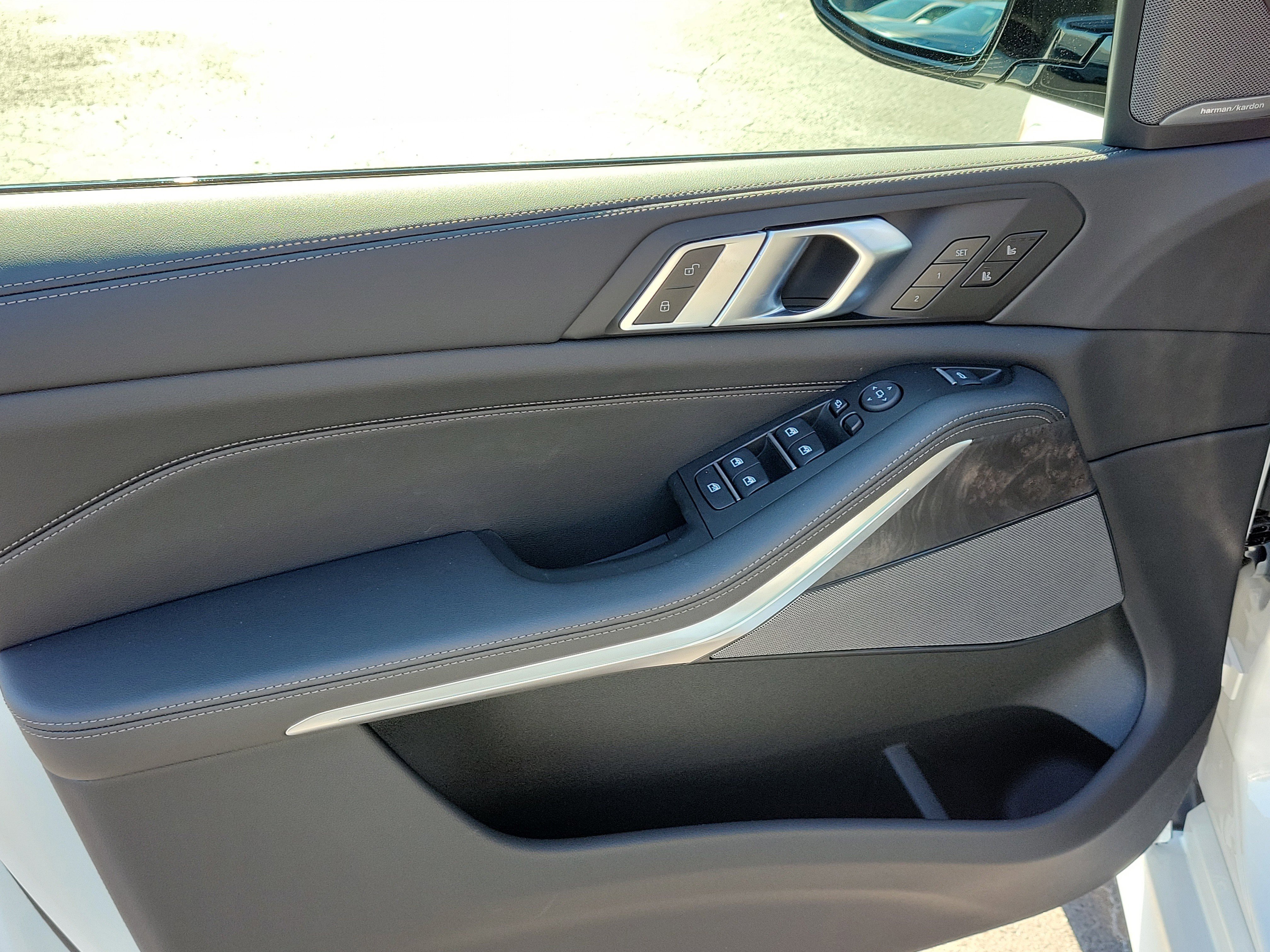 New 2026 BMW X5 xDrive40i w/ Executive Package image 14