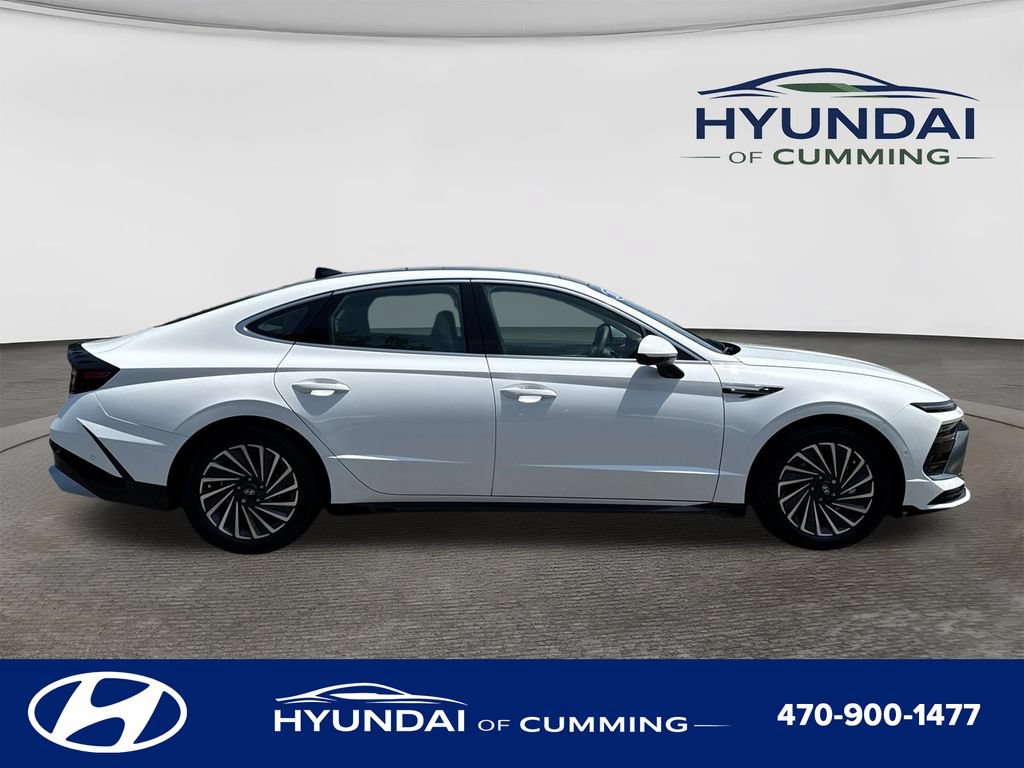 Used 2026 Hyundai Sonata Limited FWD image 9