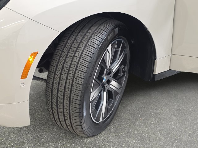 Certified 2026 BMW iX xDrive45 AWD/4WD image 28