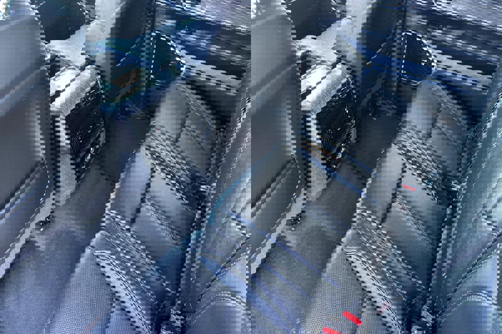 Used 2023 Jeep Wagoneer L Series III w/ Preferred Equipment Group image 4