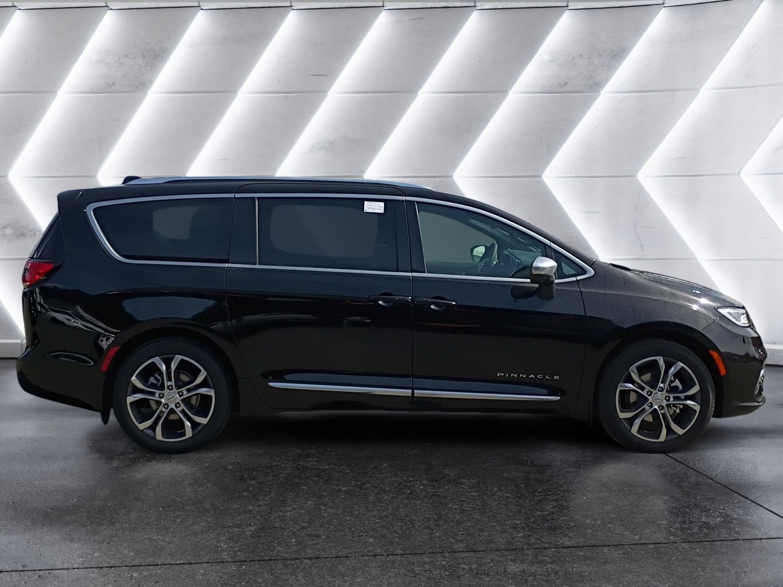 New 2026 Chrysler Pacifica Pinnacle image 7