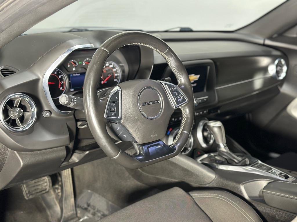 Used 2020 Chevrolet Camaro LS RWD image 28