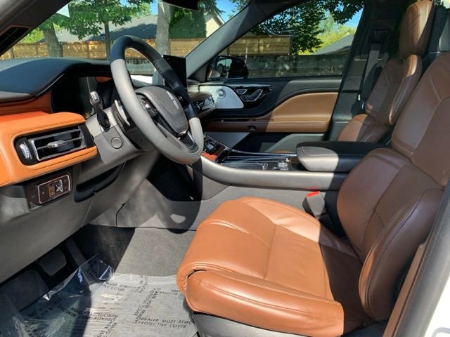 Used 2021 Lincoln Aviator Reserve w/ Equipment Group 202A AWD/4WD image 13