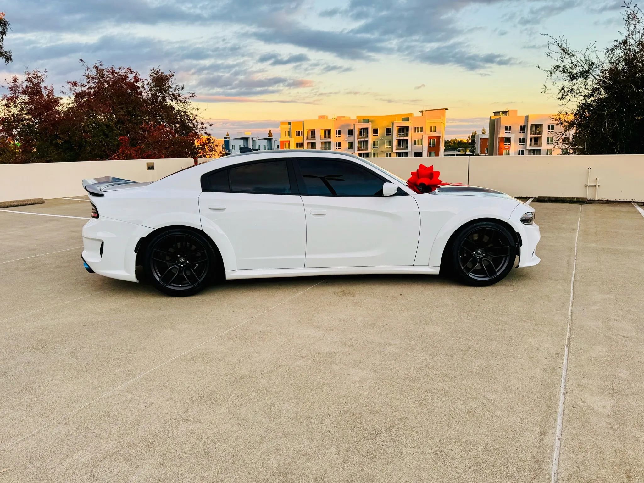 Used 2017 Dodge Charger R/T RWD image 10