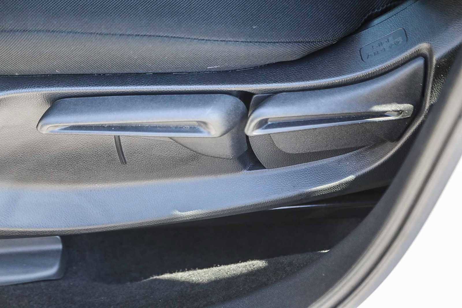 Used 2023 Honda HR-V LX image 19