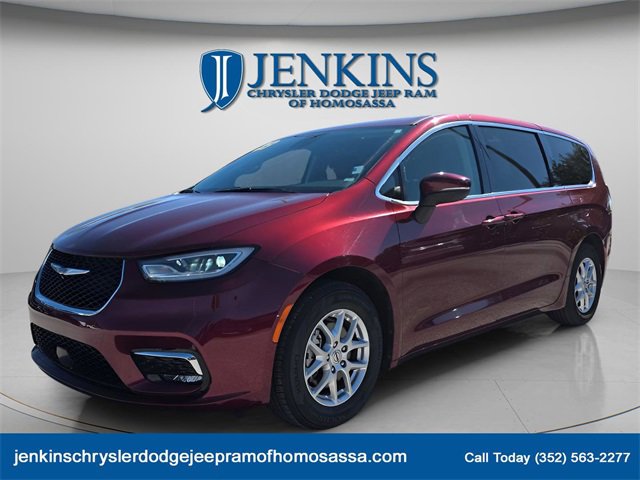 Used 2023 Chrysler Pacifica Touring-L image 1