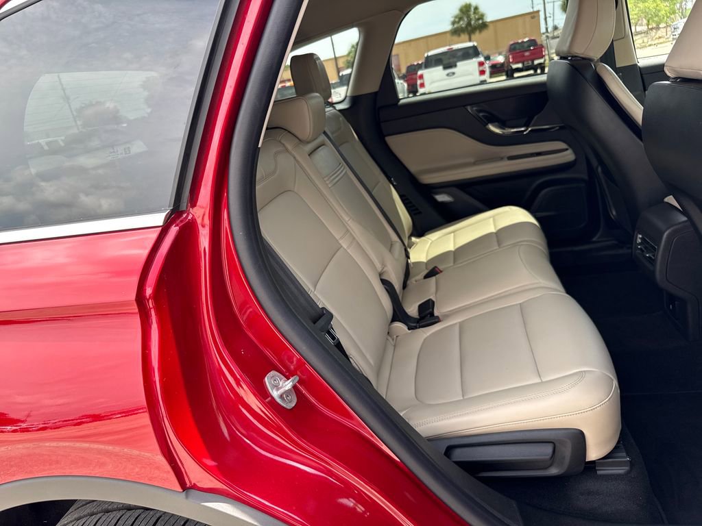 Used 2025 Lincoln Corsair FWD image 27
